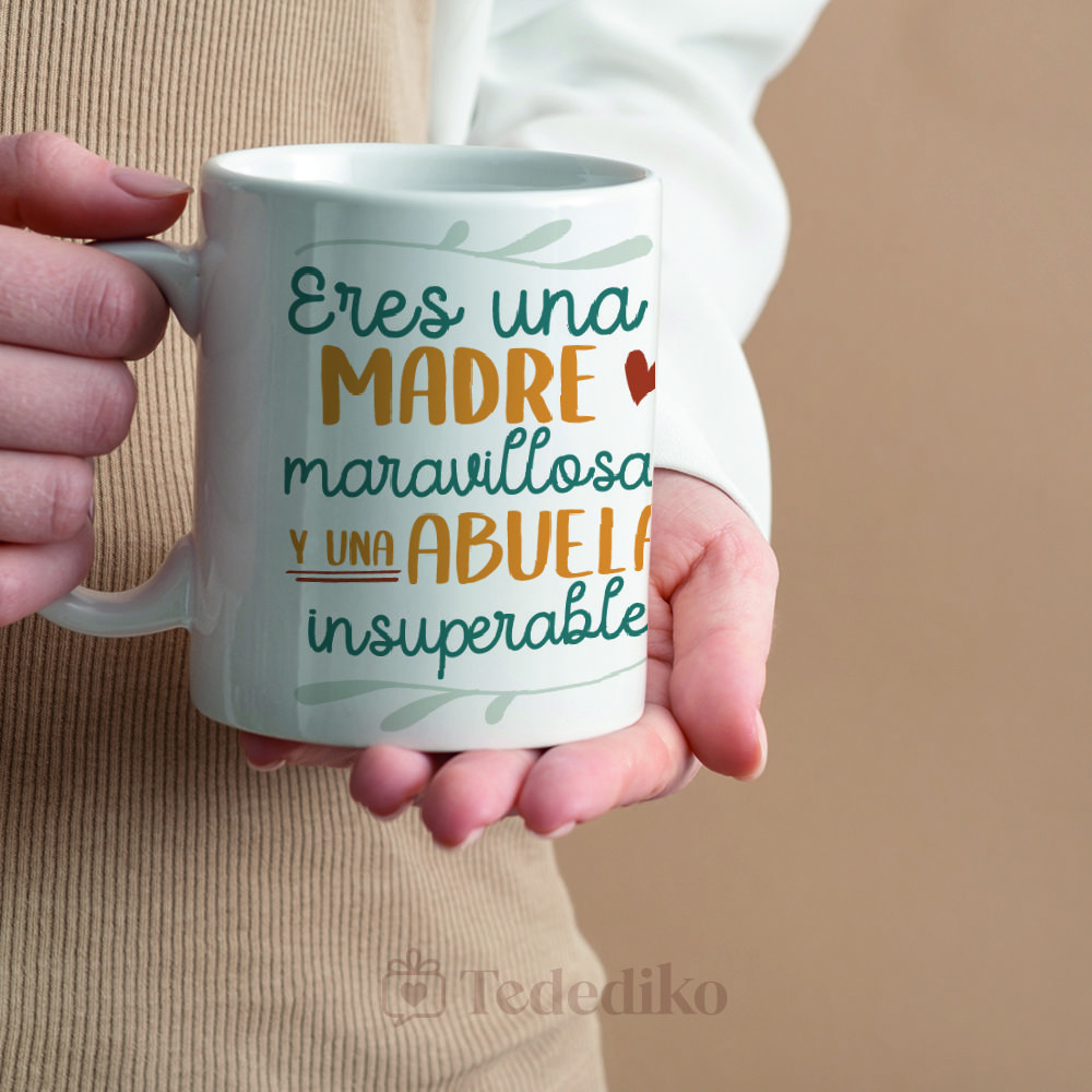 Taza “Eres una madre maravillosa y una abuela insuperable” - Imagen 2